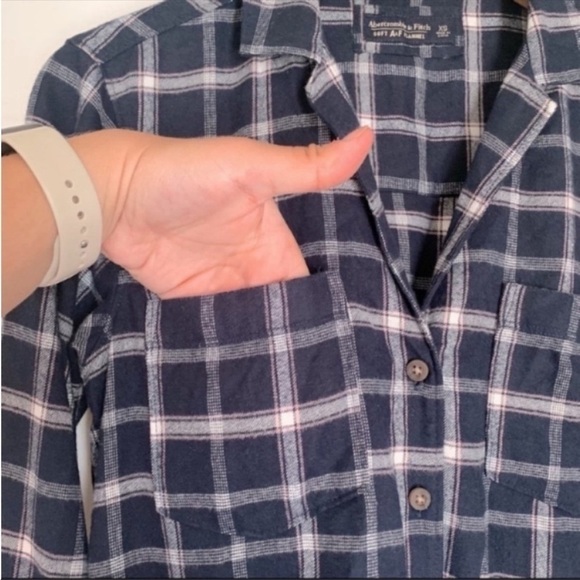 Abercrombie & Fitch Boyfriend Flannel Navy & Soft - Picture 4 of 5